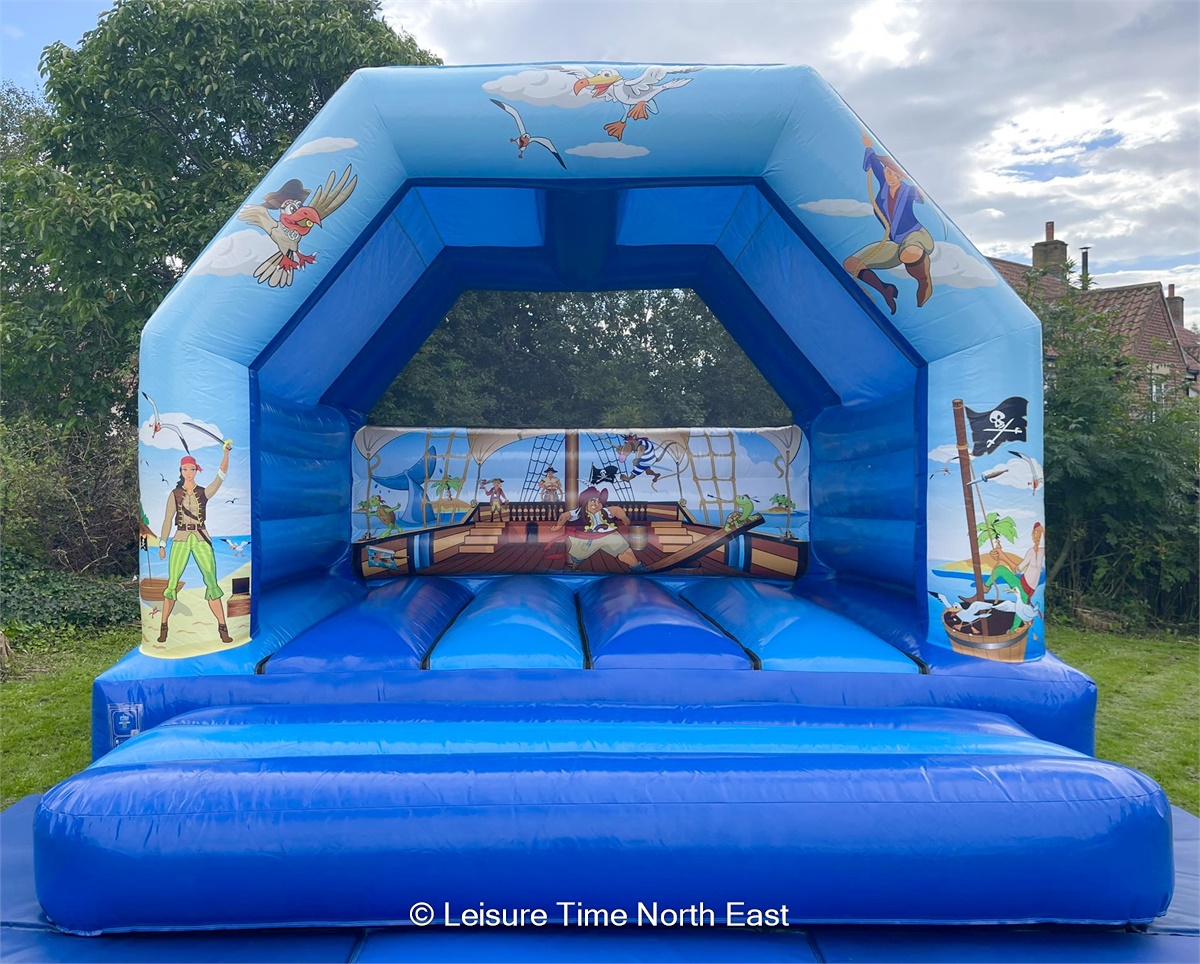 15ft x 15ft Pirate Bouncy Castle - Bouncy Castle, Inflatable and Soft ...